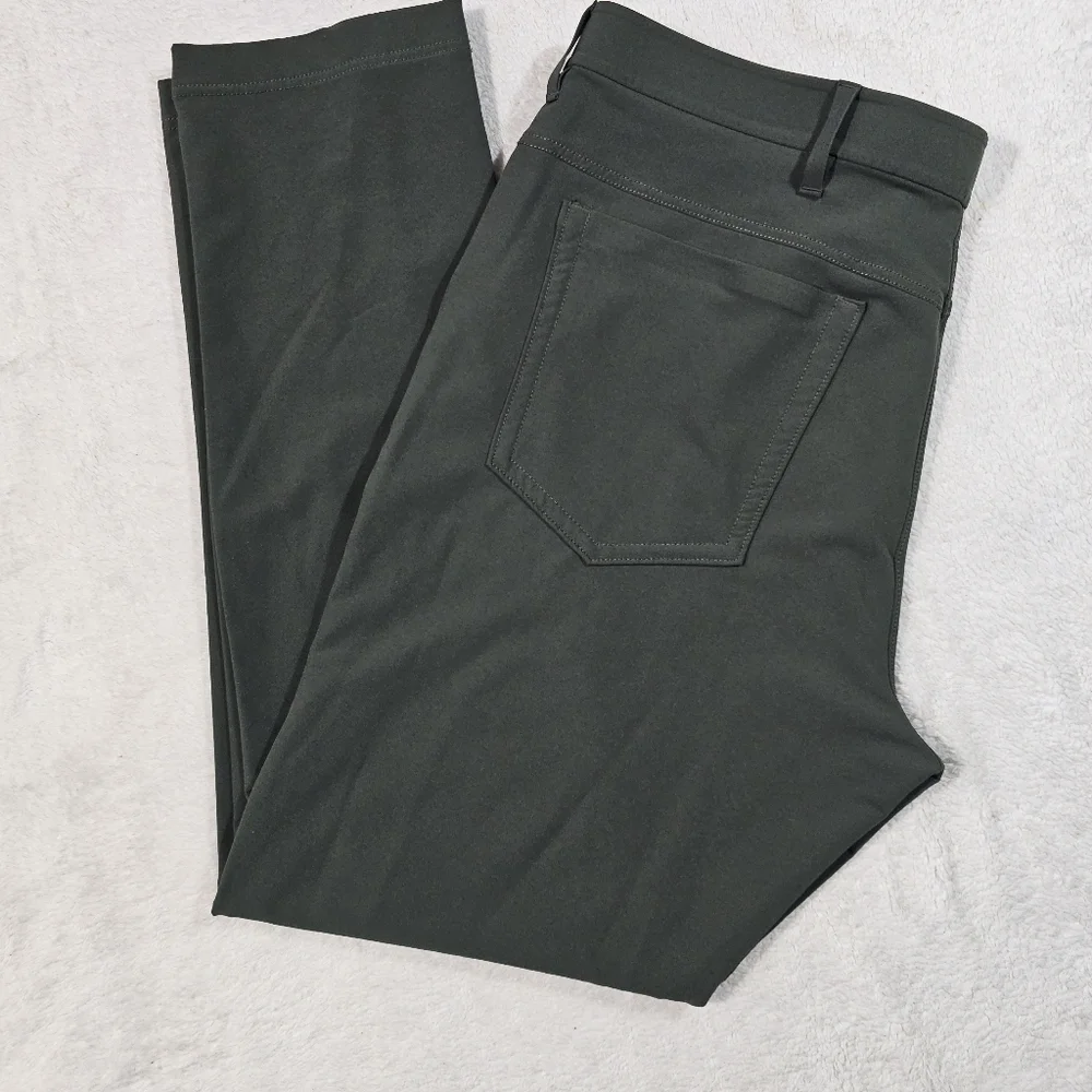 Public Rec Pants Mens 36x34 Green Workday Slim Fit Stretch Athleisure Travel - Picture 9 of 12
